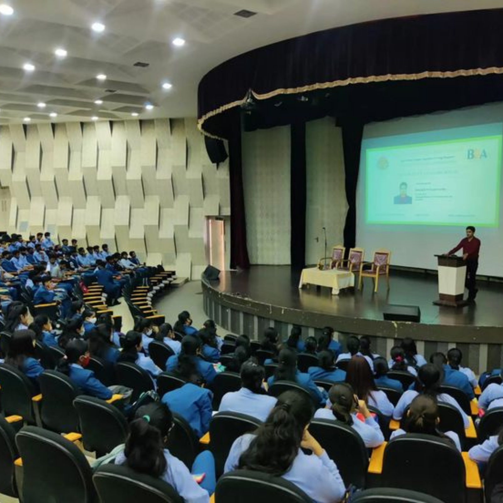 Career counseling session for students at modern training institute